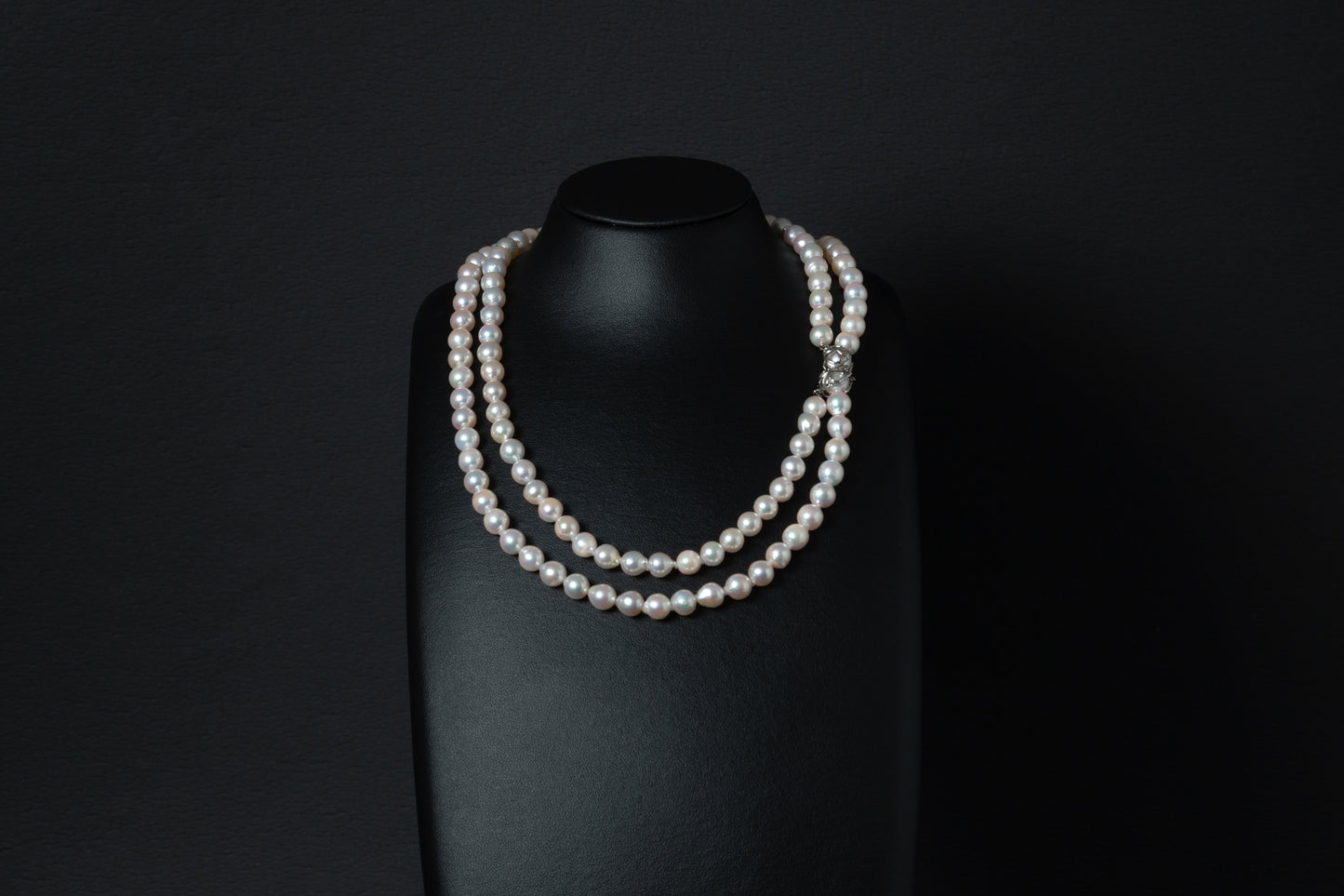 アレンジバリエーションが多彩♦︎アコヤ真珠 セミラウンド・セミバロック系ロングネックレス（約100 cm）