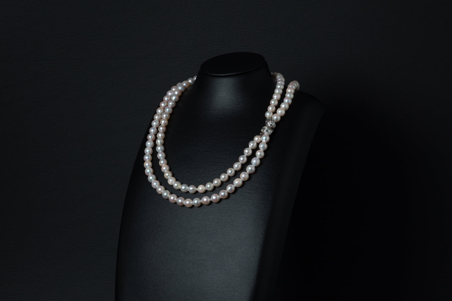 アレンジバリエーションが多彩♦︎アコヤ真珠 セミラウンド・セミバロック系ロングネックレス（約100 cm）
